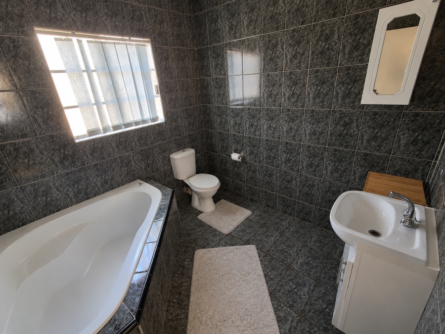 3 Bedroom Property for Sale in Safari Gardens North West
